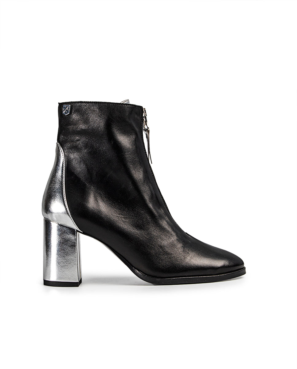 Black Laminated Cleopatra Boot