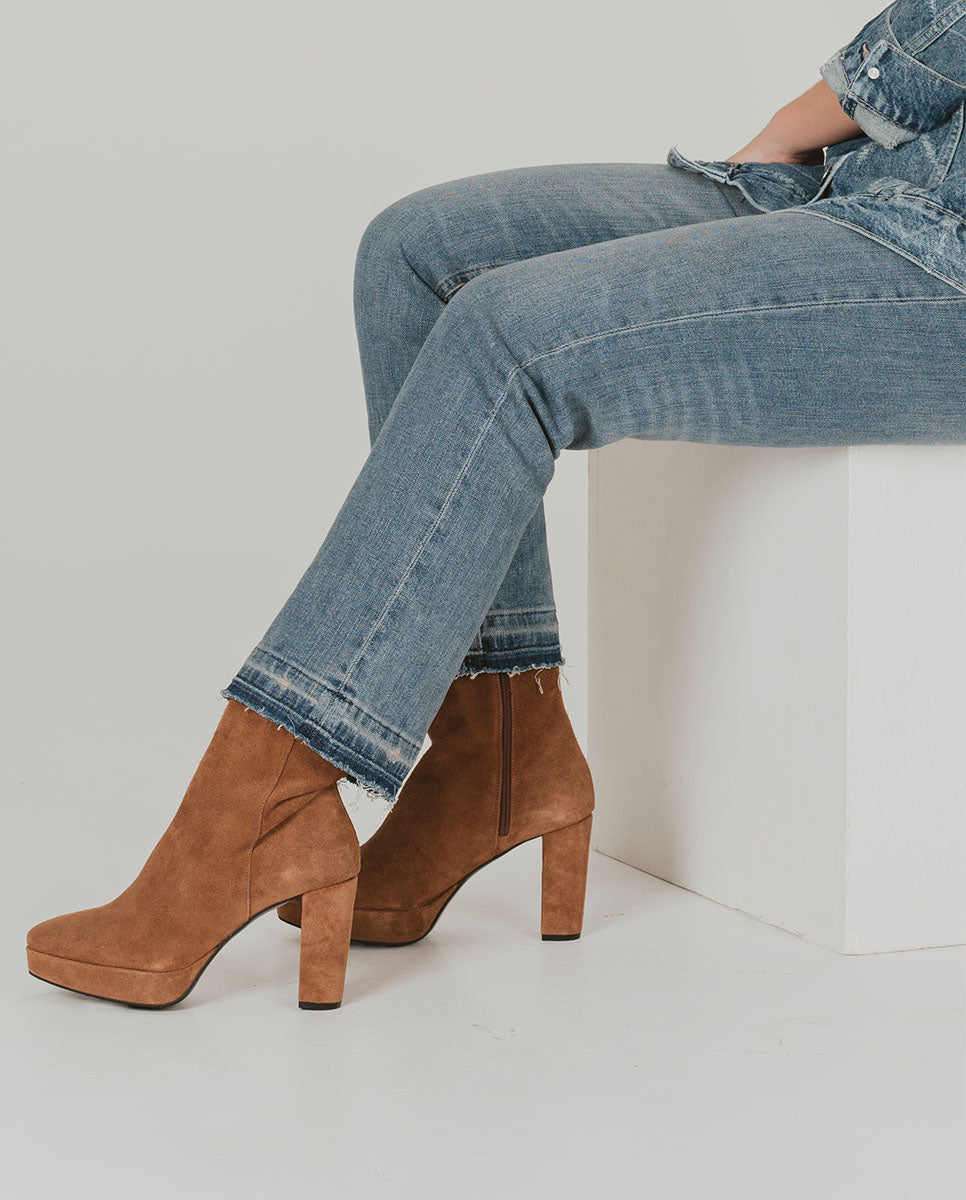 Venus Suede Muscade Ankle Boot